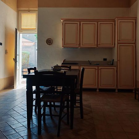 Palazzo Gambuzza Aparthotel Ispica Szoba fotó