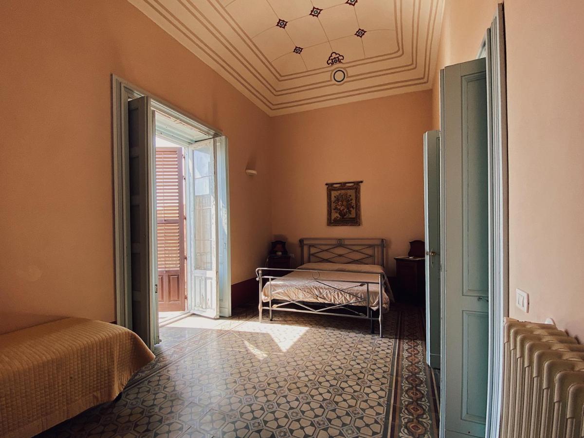 Palazzo Gambuzza Aparthotel Ispica Kültér fotó