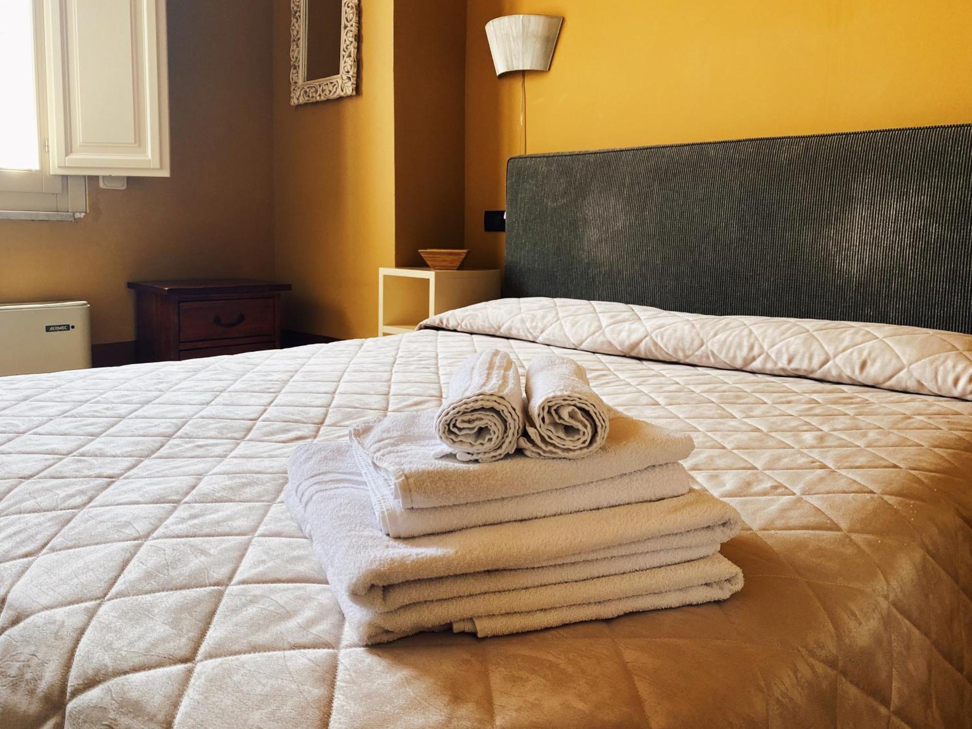 Palazzo Gambuzza Aparthotel Ispica Szoba fotó