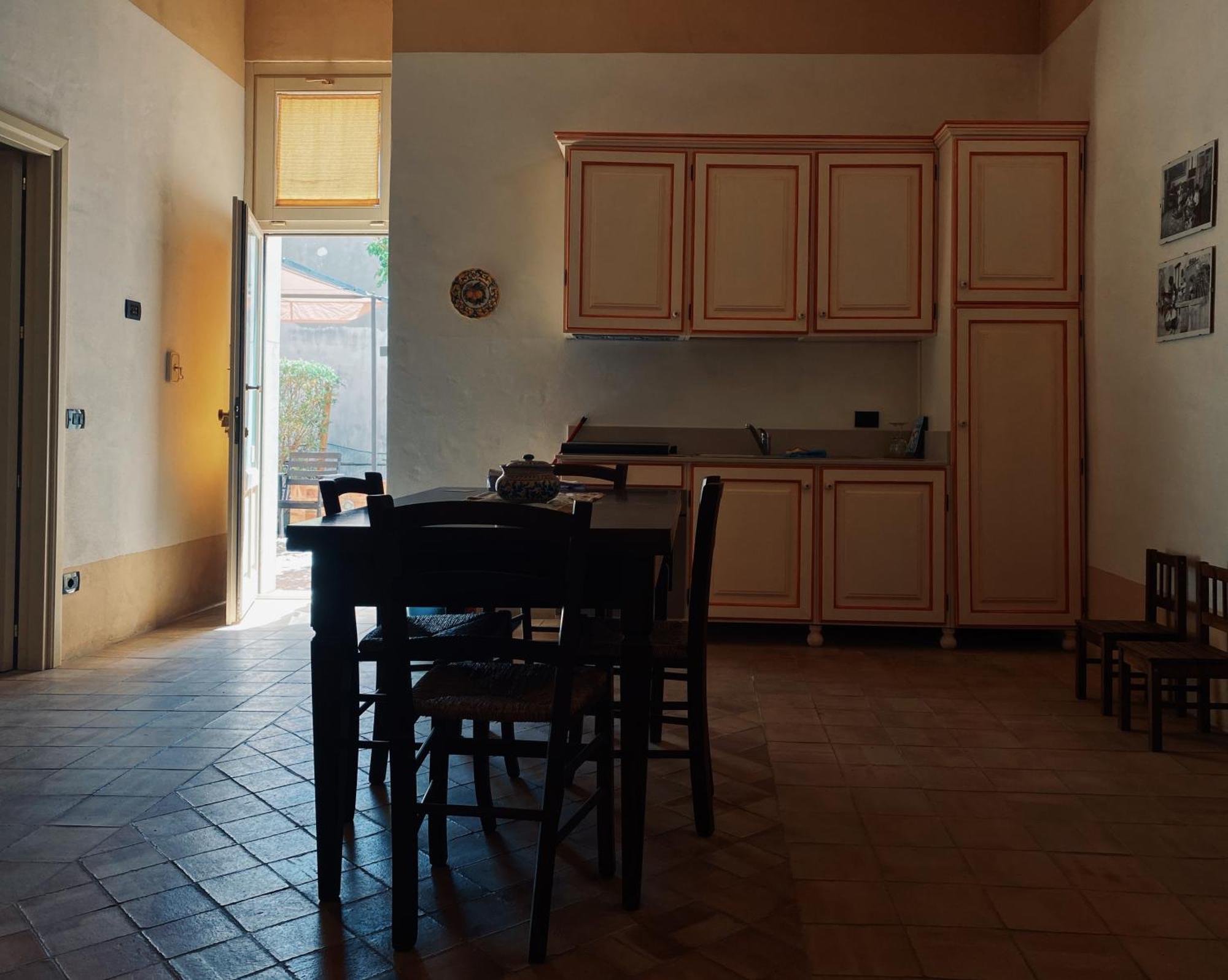 Palazzo Gambuzza Aparthotel Ispica Szoba fotó