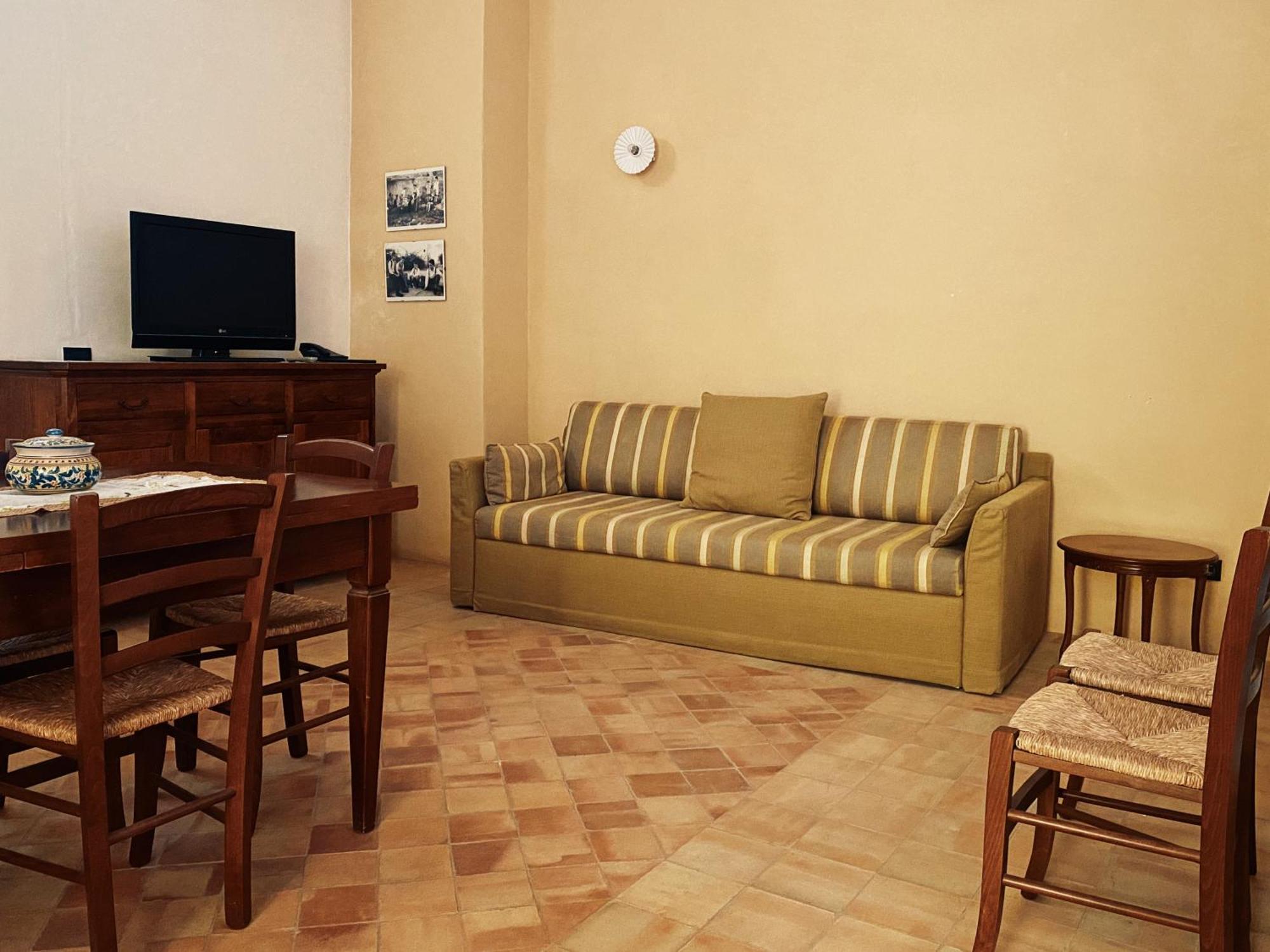 Palazzo Gambuzza Aparthotel Ispica Szoba fotó