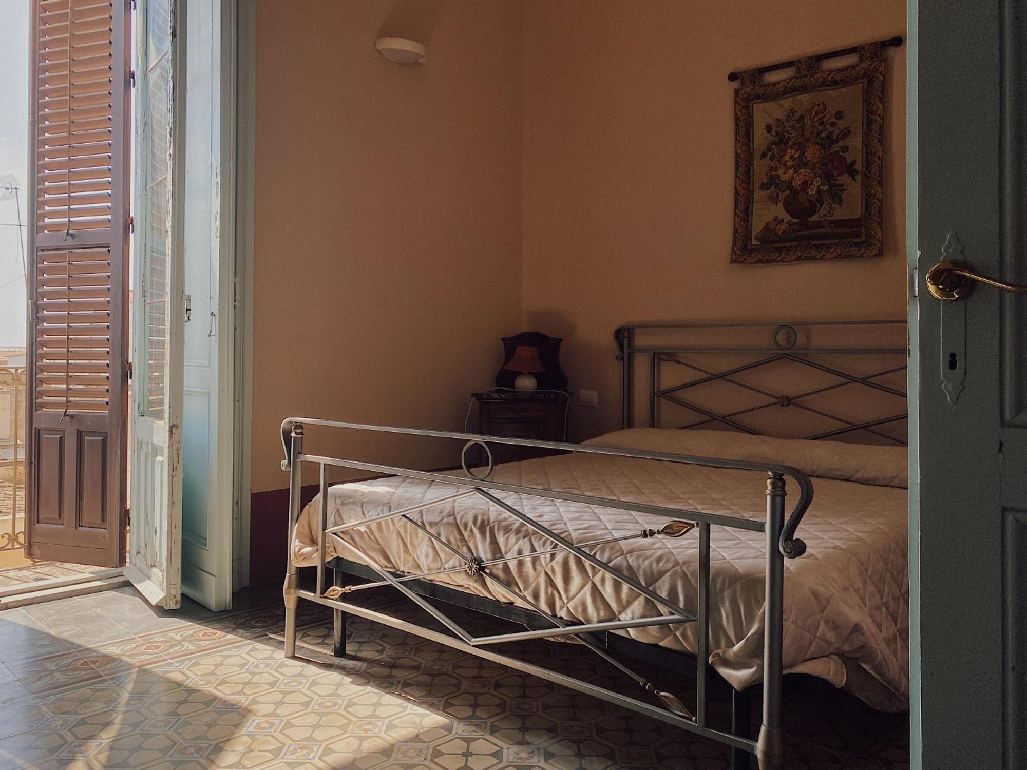 Palazzo Gambuzza Aparthotel Ispica Szoba fotó