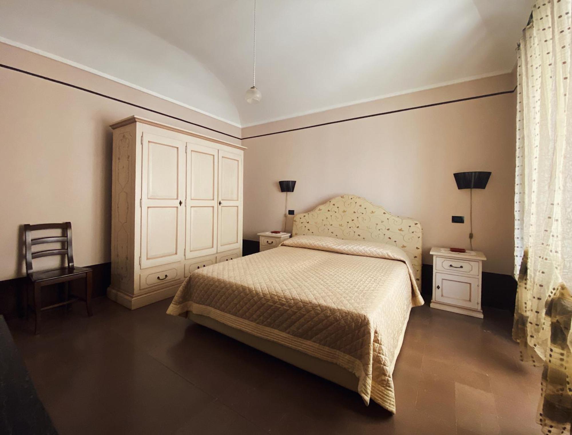 Palazzo Gambuzza Aparthotel Ispica Szoba fotó