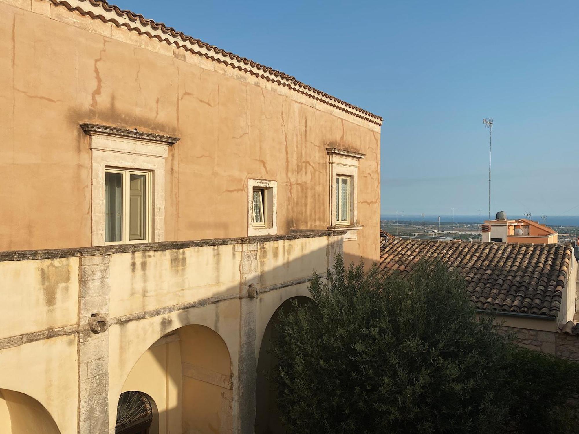 Palazzo Gambuzza Aparthotel Ispica Szoba fotó