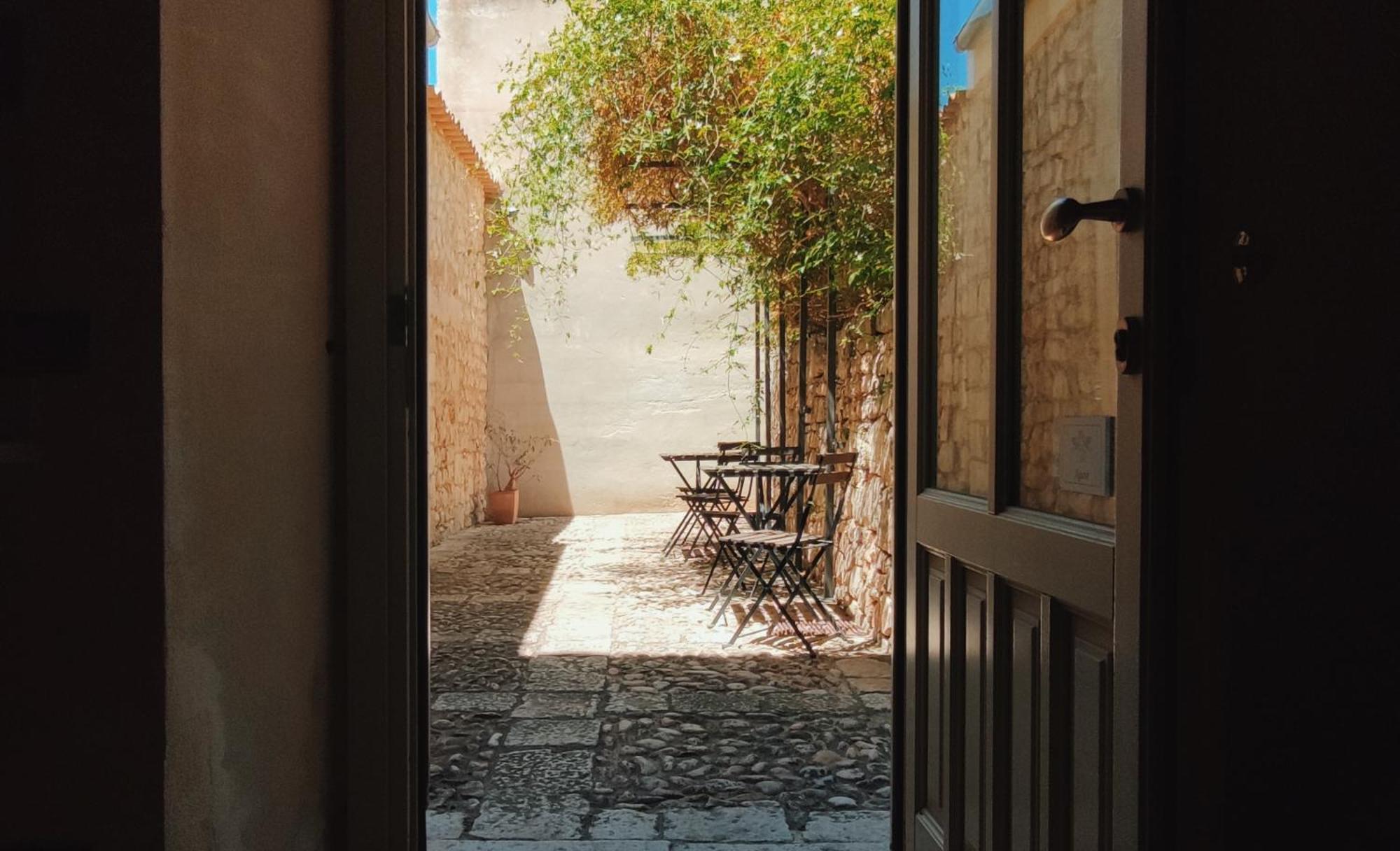 Palazzo Gambuzza Aparthotel Ispica Szoba fotó
